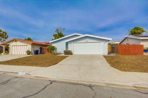 8526 Carlton Oaks Dr, Santee, CA 92071 photo 2