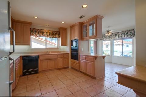 933 Ridge Heights Dr, Fallbrook, CA 92028 photo 3
