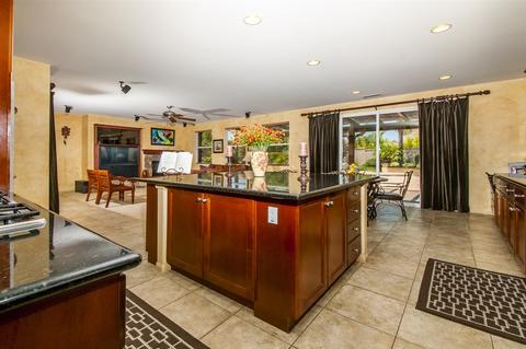 2345 Douglaston, Escondido, CA 92026 photo 13
