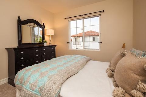 2469 Darlington Row, La Jolla, CA 92037 photo 18