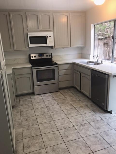 423 Village Run E, Encinitas, CA 92024 photo 3