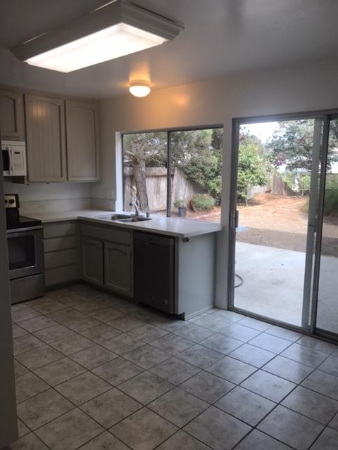 423 Village Run E, Encinitas, CA 92024 photo 11