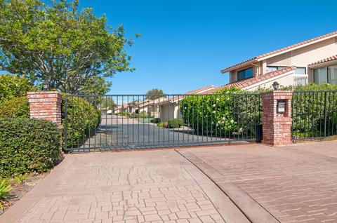 Undisclosed, La Jolla, CA 92037 photo 2