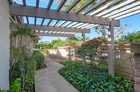 Undisclosed, La Jolla, CA 92037 photo 3