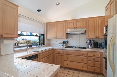 Undisclosed, La Jolla, CA 92037 photo 11
