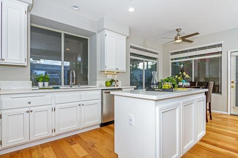 563 Crest Dr, Encinitas, CA 92024 photo 9