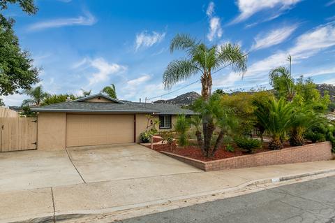 8625 Calleja Risa, El Cajon, CA 92021 photo 2