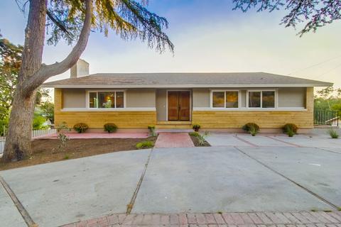 1427 York, Vista, CA 92084 photo 3