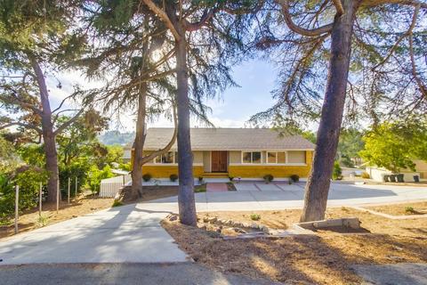 1427 York, Vista, CA 92084 photo 2