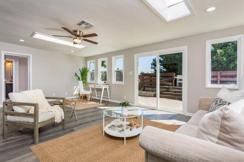 3929 Scott Dr, Oceanside, CA 92056 photo 4
