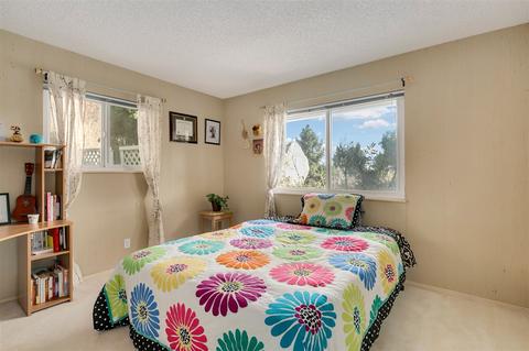 9910 Grandview Dr, La Mesa, CA 91941 photo 11