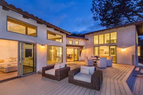 2810 Hidden Valley Rd, La Jolla, CA 92037 photo 2