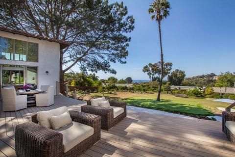 2810 Hidden Valley Rd, La Jolla, CA 92037 photo 3
