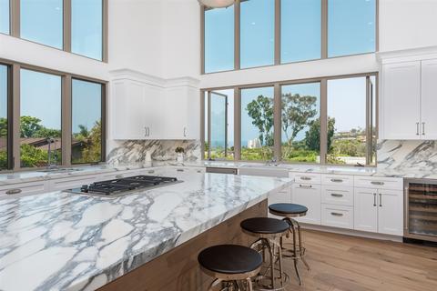 2810 Hidden Valley Rd, La Jolla, CA 92037 photo 4