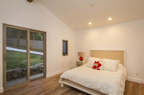 2810 Hidden Valley Rd, La Jolla, CA 92037 photo 12