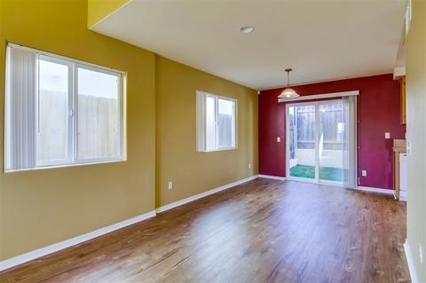 647 10th, Imperial Beach, CA 91932 photo 4