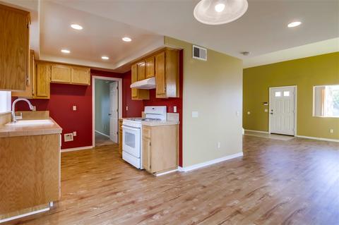 647 10th, Imperial Beach, CA 91932 photo 5