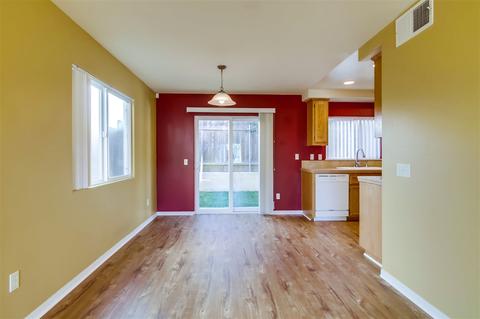 647 10th, Imperial Beach, CA 91932 photo 3