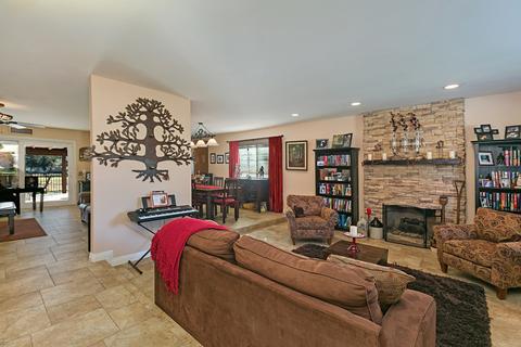 1531 David Dr, Escondido, CA 92026 photo 4