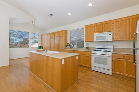 4899 Thebes Way, Oceanside, CA 92056 photo 6