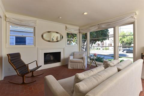 723 Arenas St, La Jolla, CA 92037 photo 2