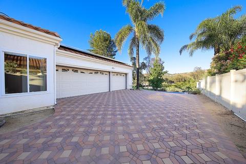 15594 Riparian Rd, Poway, CA 92064 photo 3