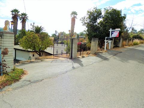8773 Gardena Rd, Lakeside, CA 92040 photo 3