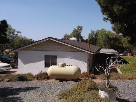 1685 Howard, San Ysidro, CA 92173 photo 4