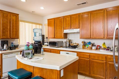 6477 Caltha Pl, Carlsbad, CA 92011 photo 8