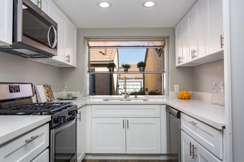 413 Nantucket Gln, Escondido, CA 92027 photo 13