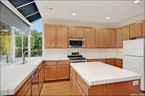 1029 Gallery Dr, Oceanside, CA 92057 photo 6