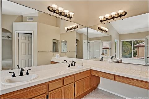 1029 Gallery Dr, Oceanside, CA 92057 photo 14