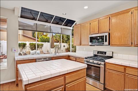 1029 Gallery Dr, Oceanside, CA 92057 photo 5