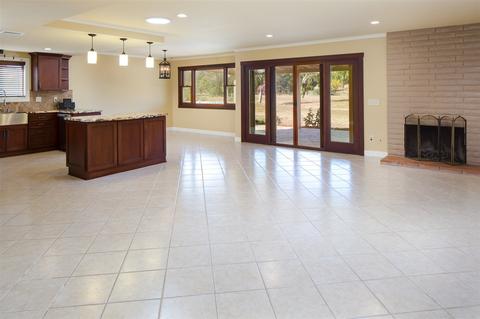 1140 La Mirada Ave, Escondido, CA 92026 photo 5