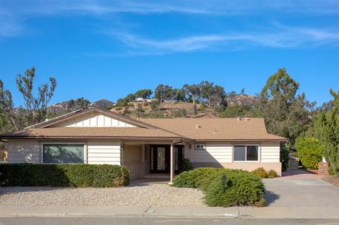 1140 La Mirada Ave, Escondido, CA 92026 photo 2