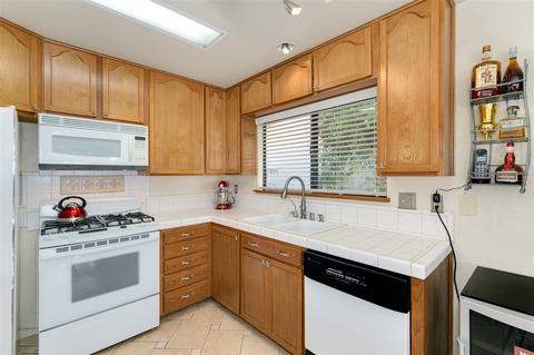 1651 Madrone Gln, Escondido, CA 92027 photo 8