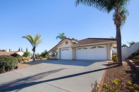 714 Rivertree Dr, Oceanside, CA 92058 photo 1