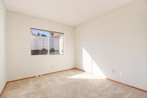 714 Rivertree Dr, Oceanside, CA 92058 photo 11