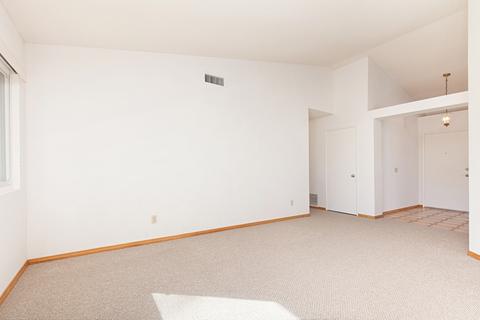 714 Rivertree Dr, Oceanside, CA 92058 photo 8