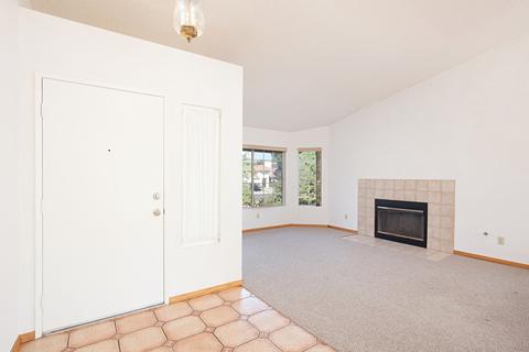 714 Rivertree Dr, Oceanside, CA 92058 photo 3