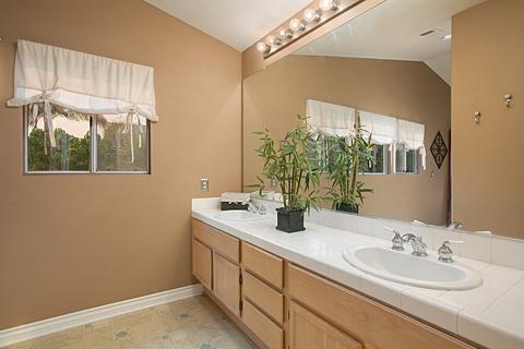 736 Mosaic Cir, Oceanside, CA 92057 photo 18