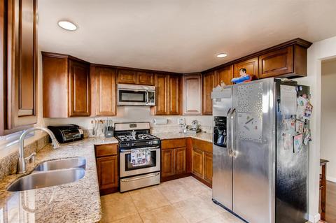 8606 Carlton Oaks Dr, Santee, CA 92071 photo 10