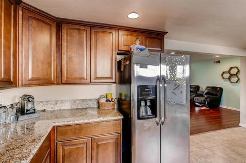 8606 Carlton Oaks Dr, Santee, CA 92071 photo 11