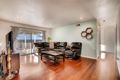 8606 Carlton Oaks Dr, Santee, CA 92071 photo 6