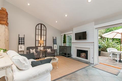 5676 Caminito Isla, La Jolla, CA 92037 photo 3