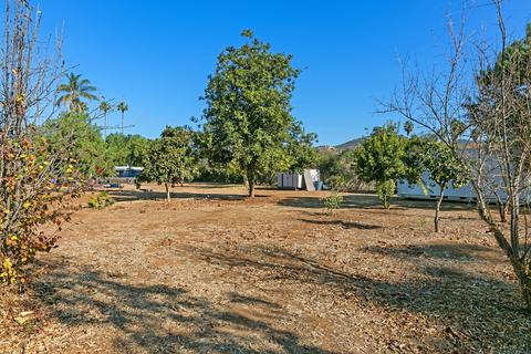 1523 Monte Mar Rd, Vista, CA 92084 photo 2