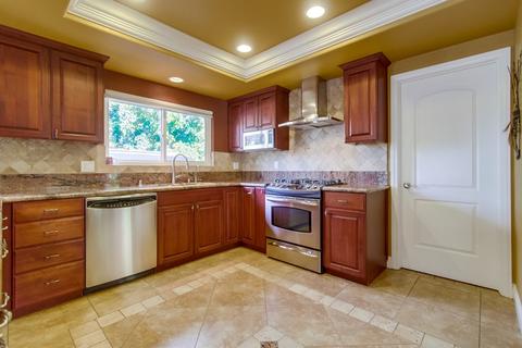 1442 Phillips St, Vista, CA 92083 photo 8