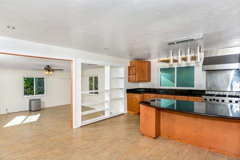 1555 E Madison Ave, El Cajon, CA 92019 photo 3