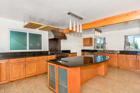 1555 E Madison Ave, El Cajon, CA 92019 photo 4