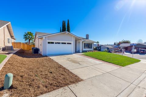 10217 Lairwood Dr, Santee, CA 92071 photo 2